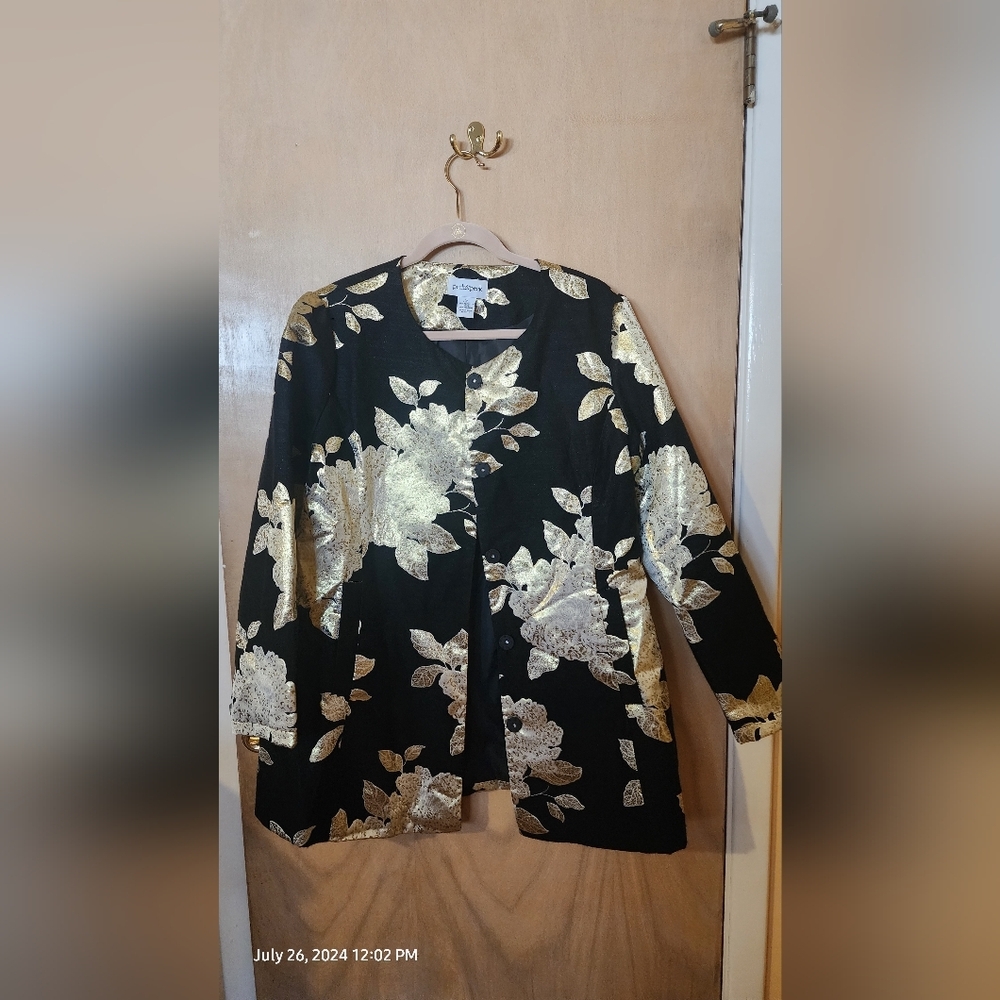 Black and gold jacket size xL